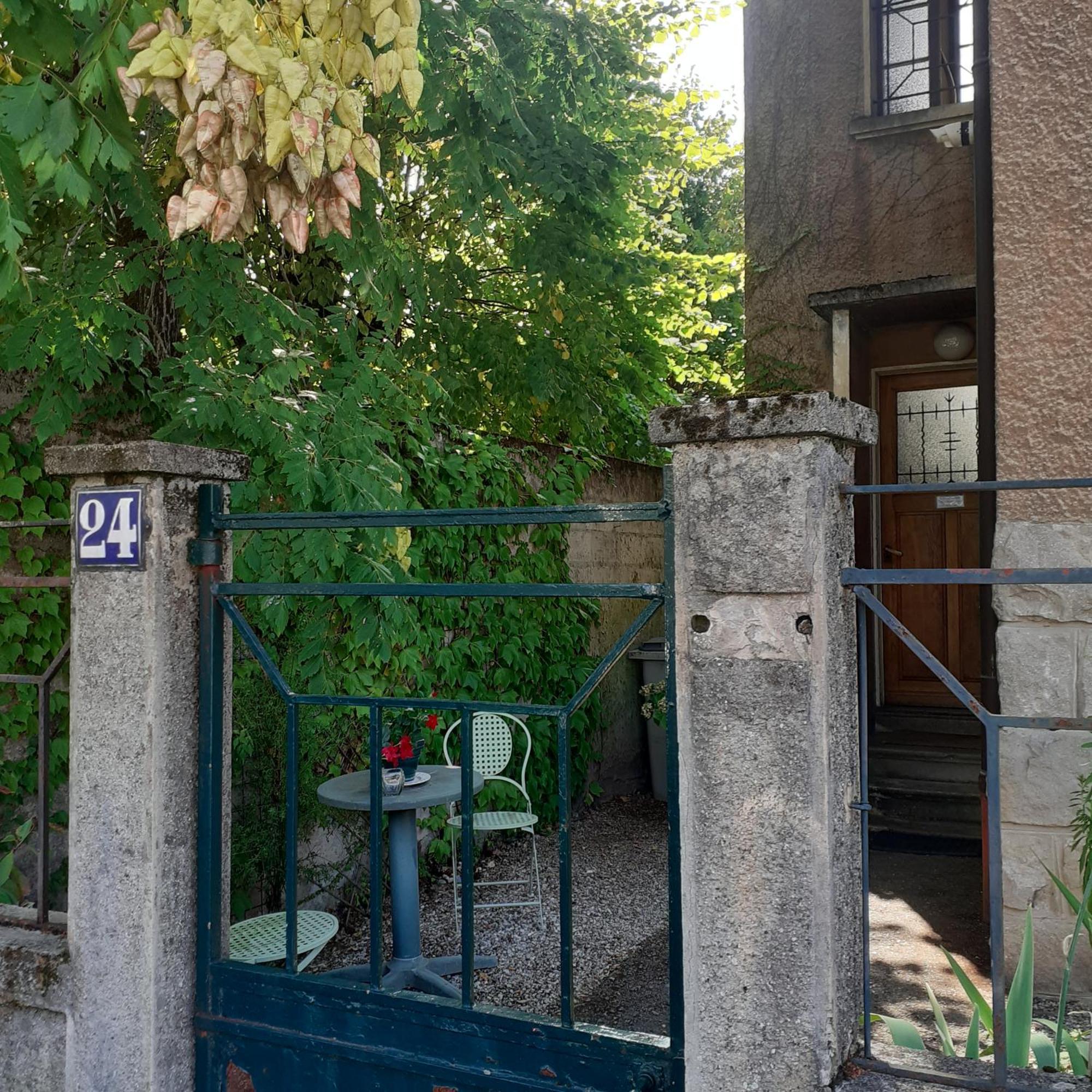 Charmant Appartement A 150 M Des Thermes Et Du Centre Ville Тонон-ле-Бен Екстериор снимка